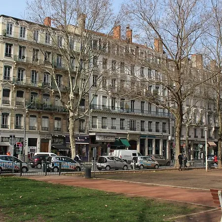 Le 6eme Cote Foch