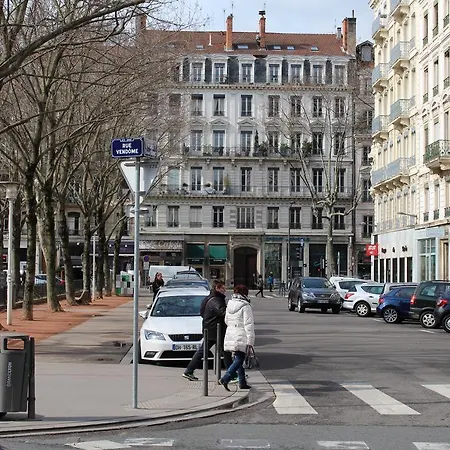 Le 6eme Cote Foch